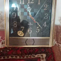 یک عدد ساعت نو قیمت ۳۰۰تومن