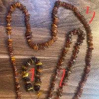 سه عدد گردنبند کهربا