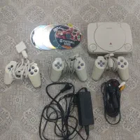 سونی ۱ باتمام وسایل موجود درعکس