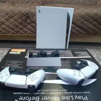 ps5 fat فت ۸۲۵ گیگ به همراه پایه شارژ و دو دسته