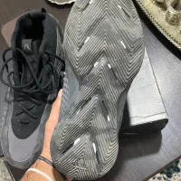 کفش|کیف، کفش، کمربند|کلاله, |دیوار