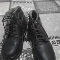 سه تا کفش ایمنی|کیف، کفش، کمربند|مرودشت, فاز دوم شهرک فرهنگیان|دیوار