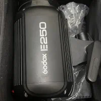 ست نور godox e250