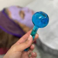 پاکسازی و فیشیال حرفه ای