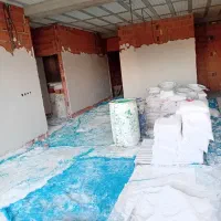 شاگرد گچ کاری لازم