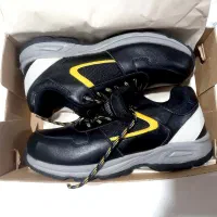 کفش ایمنی|کیف، کفش، کمربند|کرج, شهرک فهمیده|دیوار