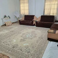 یک دست مبل ال همراه میز