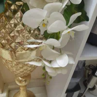 گلدان طلایی با گل های خارجی نو مناسب خاستگاری|گل مصنوعی|مشهد, هدایت|دیوار