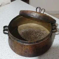 دیگ مسی قدیمی