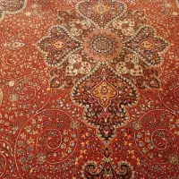 کناره رنگ  قرمز  و قالی جنس خوب قدیمی