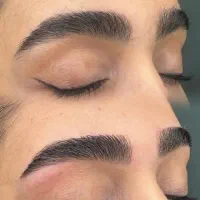 اصلاح ابرو‌ و صورت