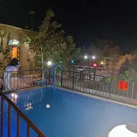 اجاره ویلا در محیطی آرام با استخر آب گرم سر پوشیده|اجارهٔ کوتاه‌مدت ویلا و باغ|مبارکه, |دیوار