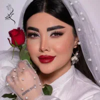 میکاپ کار حرفه یی