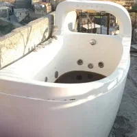 جکوزی. شیشه.قفس