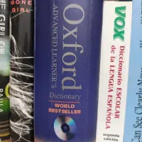 تدریس زبان انگلیسی و اسپانیایی