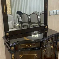 آیینه و کنسول