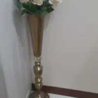 گل به همراه گلدون