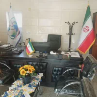 کارمند منشی مسلط به کامپیوتر حسابدار