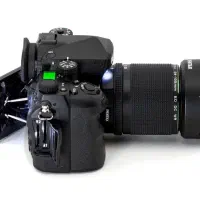 پنتاکس K1 مارک ۲ با لنز ۲۸-۱۰۵