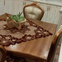 میز نهار خوری ۴نفره ومبل۹نفره وچهار عدد صندلی تک