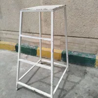 چهار پایه آهنی ۳طبقه