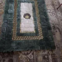 فرش جنس خز و چرم مصنوعی یک در یک و نیم