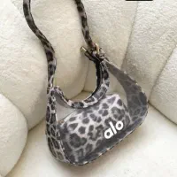 کیف های ترند سال با بهترین کیفیت و مناسب ترین قیمت|کیف، کفش، کمربند|ماکو, |دیوار