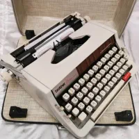 ماشین تایپ ژاپنی Brother 1510 با کیف - کلکسیونی