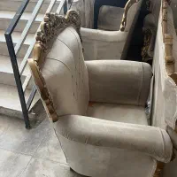 مبل سلطنتی و میز