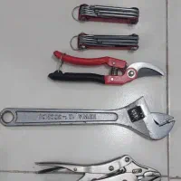 ابزار آلات وقفل فرمون