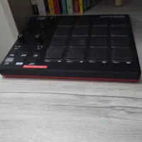 میدی کنترلر  MPD 218 نو با جعبه و متعلقات|آلات موسیقی|صدرا-فارس, فاز ۱|دیوار