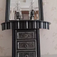 آئینه و کنسول سالم|بوفه، ویترین، کنسول|فردوس (خراسان), |دیوار