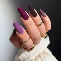 به چند مدل خانم جهت کاشت ناخن