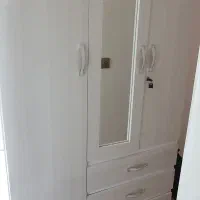 کمد لباس آیینه دار در حد نو