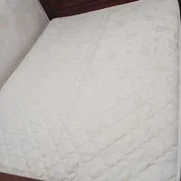 تشک دونفره فنری در حد نو