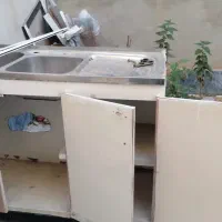 کابینت فلزی سالم هود و درب حمام همگی سالم