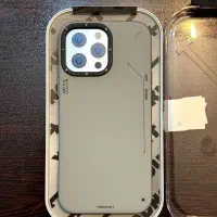 کاور آیفون ۱۶ پرومکس