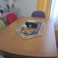 میز ناهار خوری رنگ پاستیلی