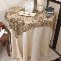 میز گرد چوبی