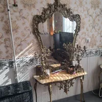 آیینه و شمعدانی  با کنسول