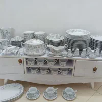 سرویس چینی ۱۱۵ پارچه بسیار شیک و زیبا .نو
