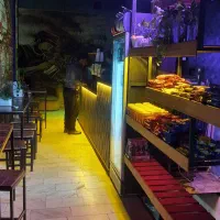 جذب نیروی کار جوان برای کار در قهوه فروشی و کافه