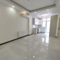 ۵۲متر فول امکانات نوساز کلیدنخورده خیابان رویایی