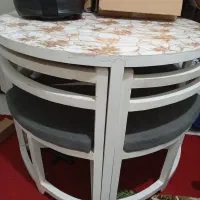 میز ناهارخوری کمجا