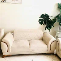 مبلمان و میز تلوزیون