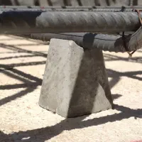 اسپیسر بتنی 7.5 سانتیمتری سنگین|مصالح و تجهیزات ساختمان|شیراز, شهرک بهشتی|دیوار