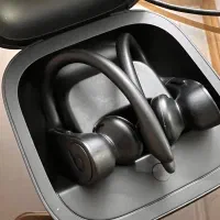 ایرفون پاوربیتس
