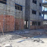 نیازمند اوستا و‌کارگر