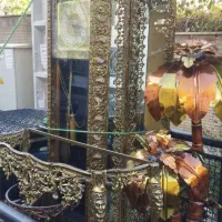 فروشی و خریدار ویترین برنزی لوستر کنسول