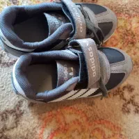 کفش بچگانه نو